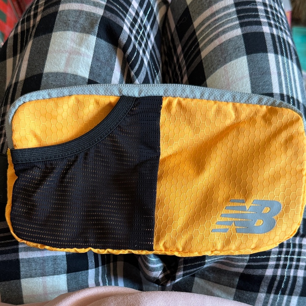 New Balance Black and Yellow Pouch unisex